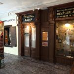 Kereskedelemtörténeti kiállítás: lkorabeli üzletek és kirakatok