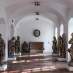 Kiscelli Múzeum szobor folyosó